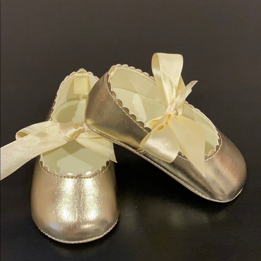 Gorgeous brand new gold ballerina shoes